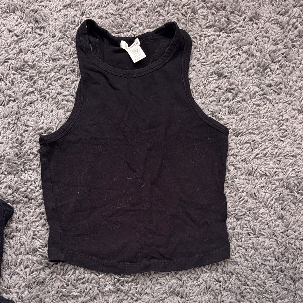 Bozzolo Women's Black Ribbed Tank Top - Classic Sleeveless Crop